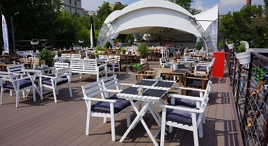 Кровля открытой террасы кафе-бара "Искра" (Москва) Кровля открытой террасы кафе-бара "Искра" (Москва)